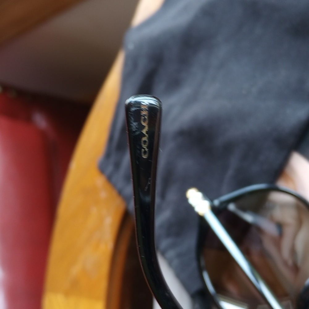 Coach sunglasses - Picture 6 of 8